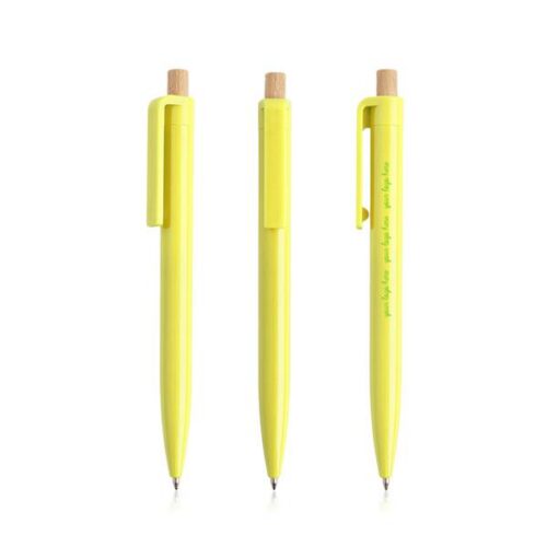 Esferográfica em ABS reciclado, detalhe em bambu