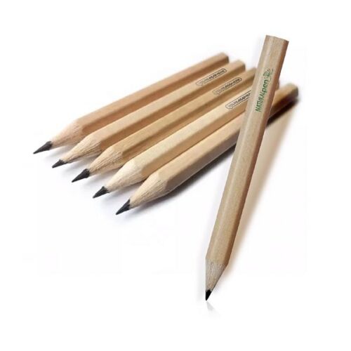 Mini lápis de carvão em madeira clara