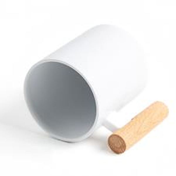 Caneca de cerâmica com asa em madeira - Imagem de 3